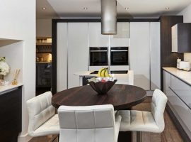 True handless kitchen